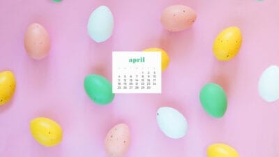 April 2021 calendar wallpapers – 30 FREE & cute design options!