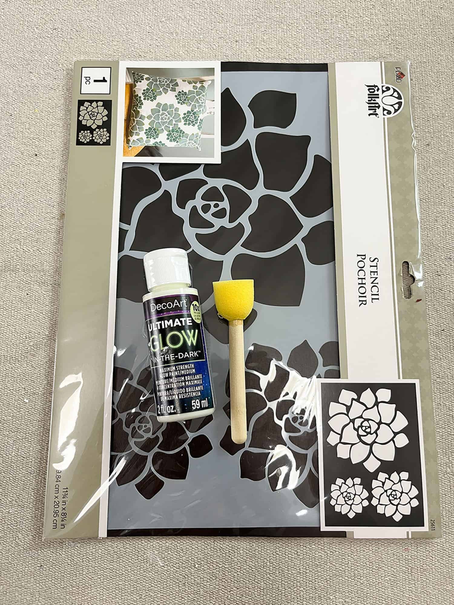 DIY mosaic stepping stone for a gnome garden!